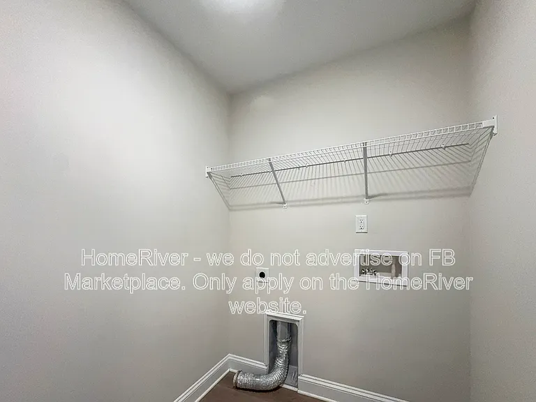 302 Beaumont Cir — Photo 8