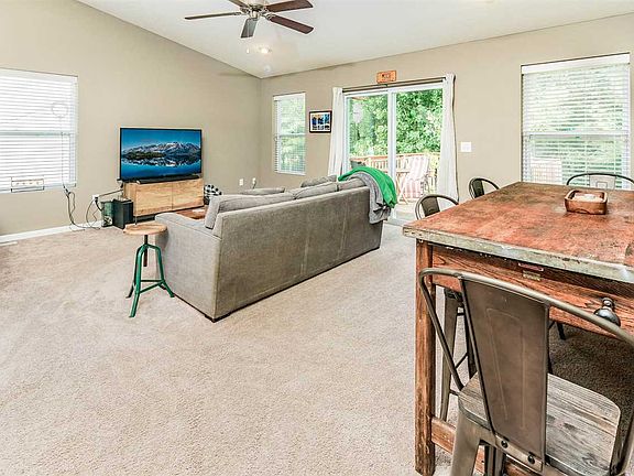 4th image of 20255 Ambleside Dr