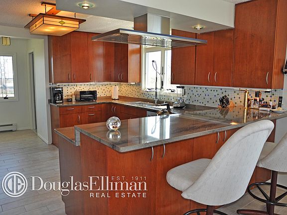 5th image of 17 Fenwick Pl