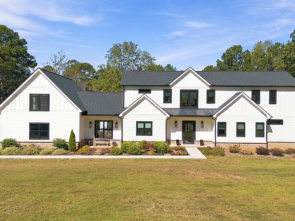 2nd image of 683 Mulberry Rd
