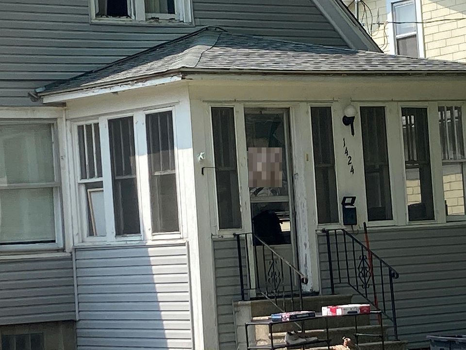 1424 Clark St, Dekalb, IL 60115 Zillow