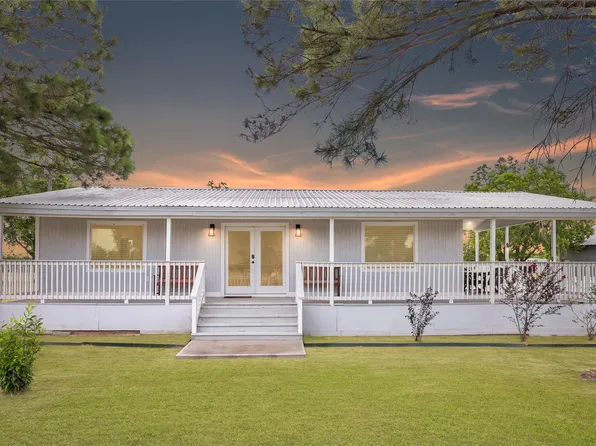 868 Lisa Mae Rd, Bellville, TX 77418