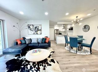 11326 3rd Ave NE APT 201, Seattle, WA 98125