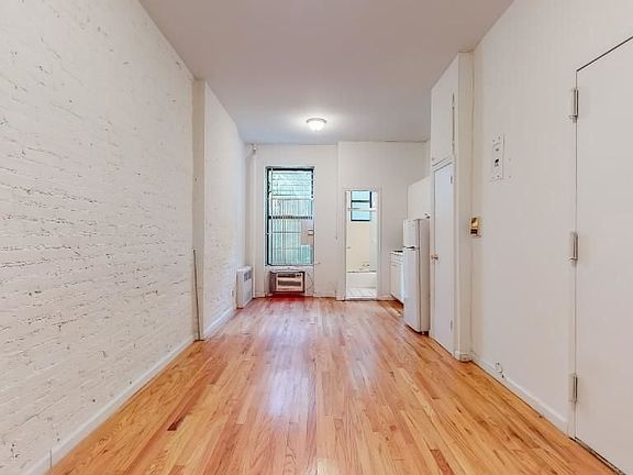 3rd image of 322 E 89th St APT 1C