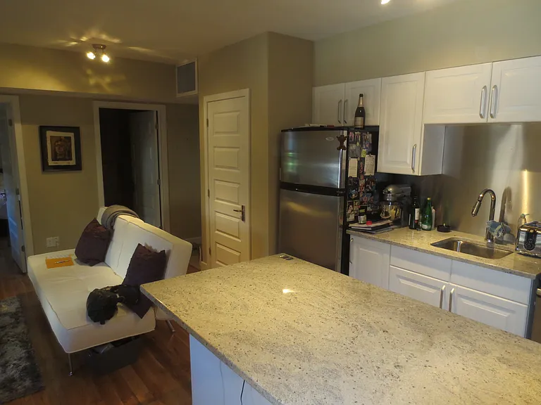 271 McLeod St #3A — Photo 5