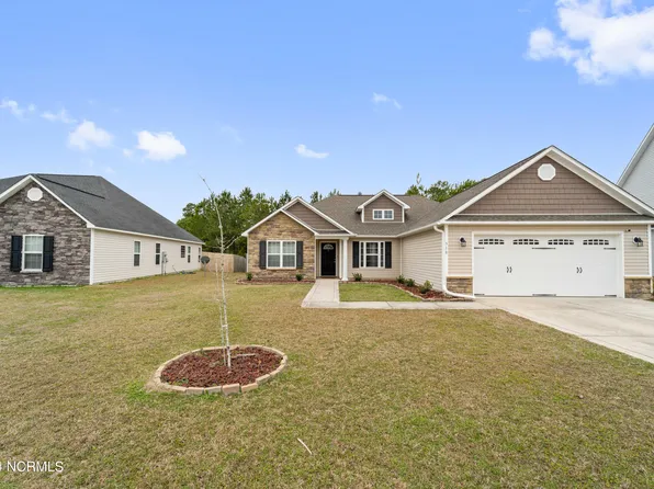 318 Old Snap Dragon Ct, Jacksonville, NC 28546