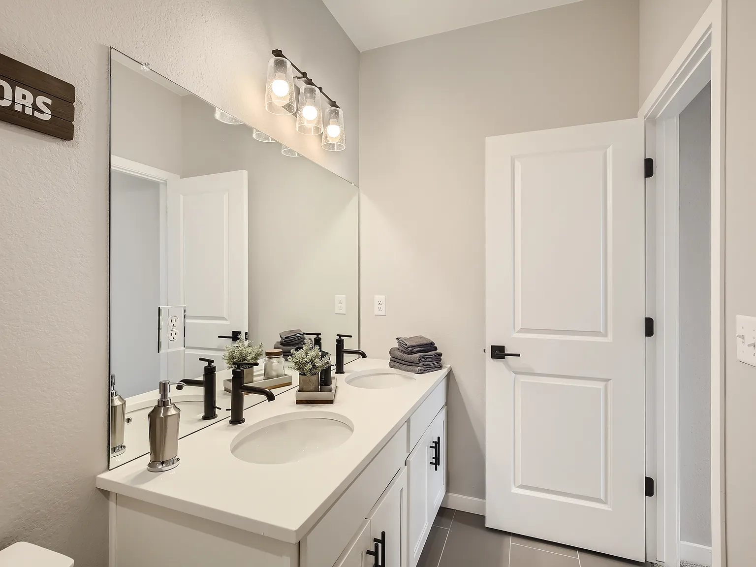 743 Pokeweed Lane - 1 — Photo 4