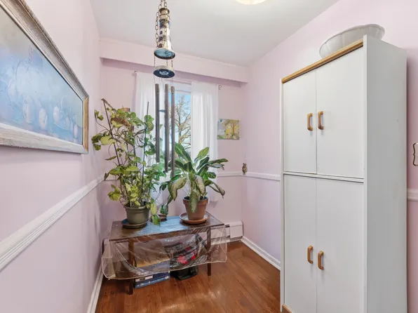 220-47 73rd Avenue image 4 of 19