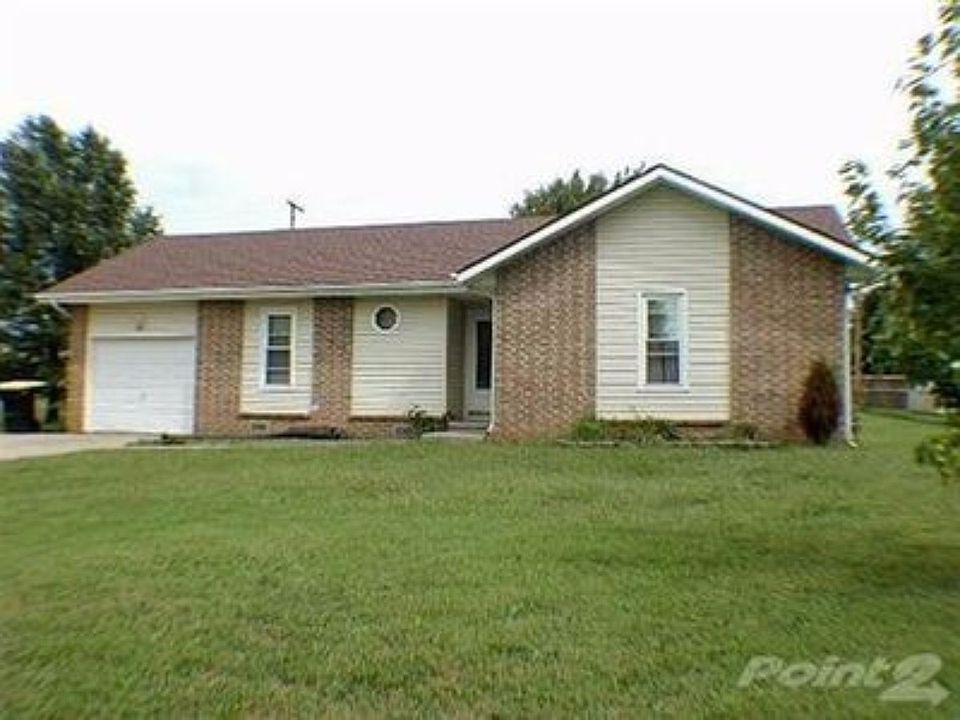 2nd image of 610 Daniel Ln