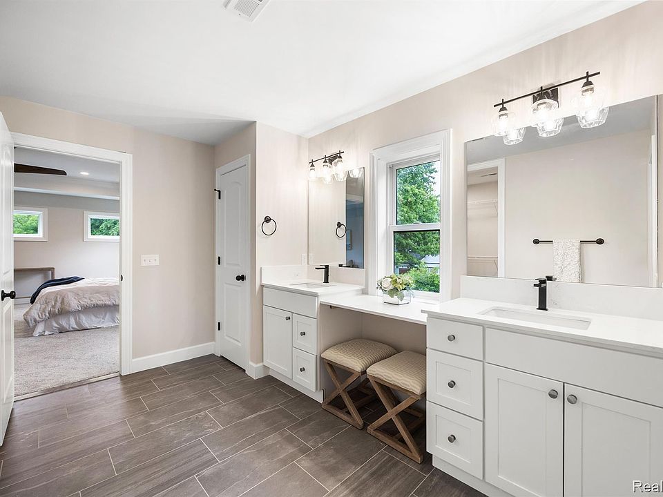 1215 W Windemere Ave, photo 30