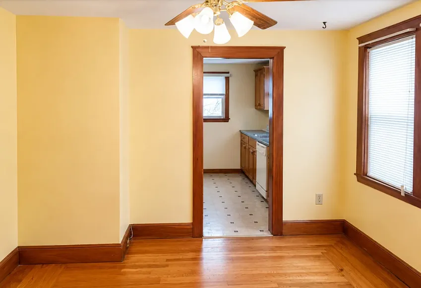 2 bed, 1000 sqft, $2,400 — Photo 3