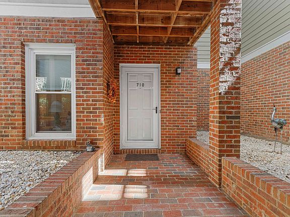 2nd image of 710 Springfork Dr