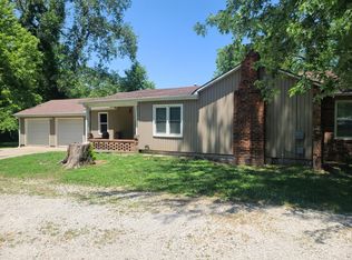 140 S Sugar Creek Blvd, Sugar Creek, MO 64054