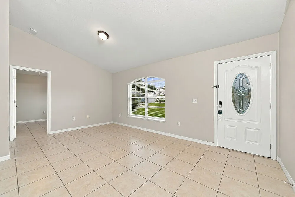 4 bed, 2.0 bath, 1652 sqft, $1,895 — Photo 4