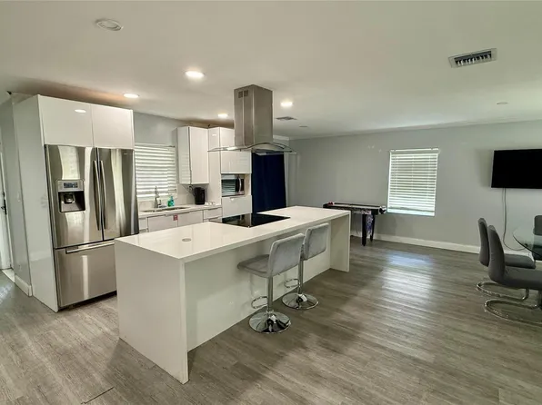 8231 SW 9th Street, North Lauderdale, FL 33068