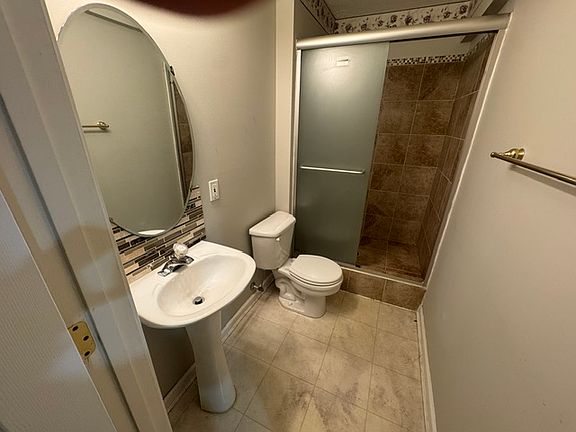 3rd image of 5022 Finsbury Rd