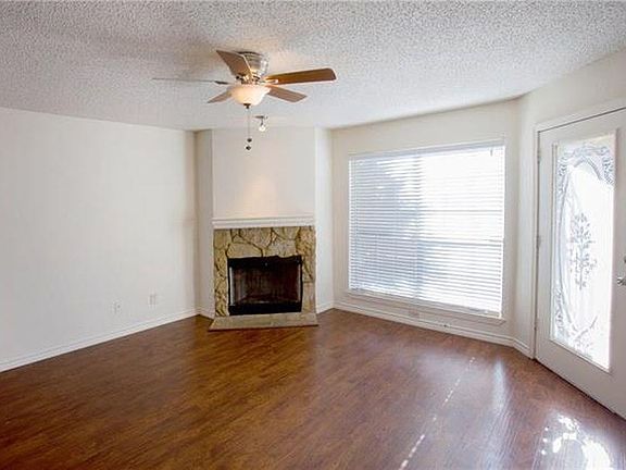 2nd image of 3936 Brandon Park Dr