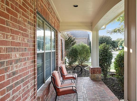 4th image of 1545 Bowie Ln