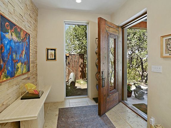 2nd image of 85 Camino Amor