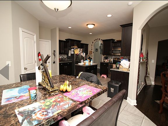4th image of 1156 Henry Place Blvd