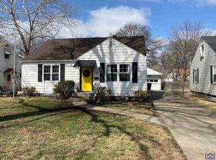 300 SW Hillside Dr, Topeka, KS 66611