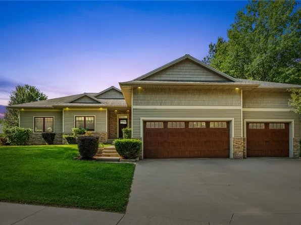 302 6th St NE, Mount Vernon, IA 52314