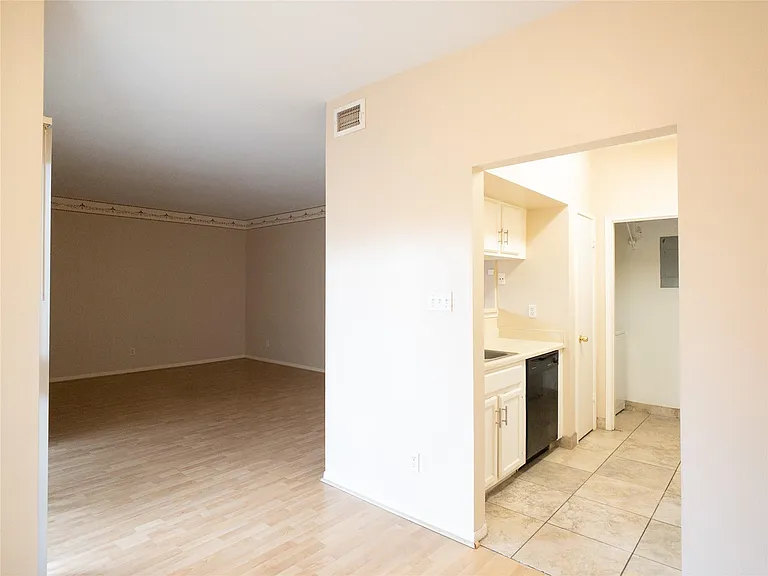 6500 Harbor Town Dr #3402 — Photo 8