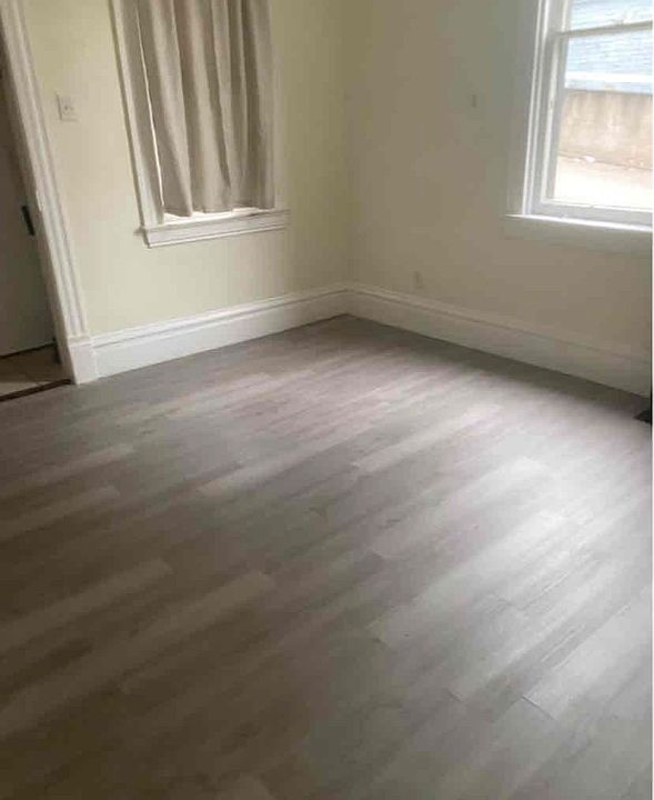 1st image of 315 Wall Ave