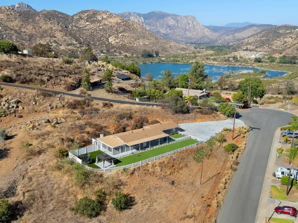 13312 Mapleview St, Lakeside, CA 92040