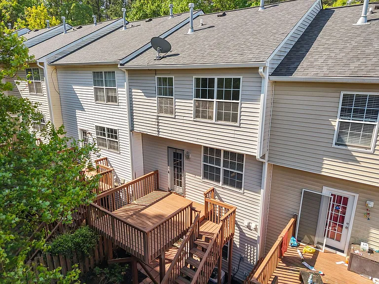 4718 Longhill Ln — Photo 37