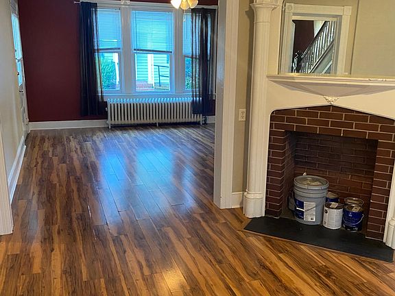 2nd image of 144 S Washington St #1