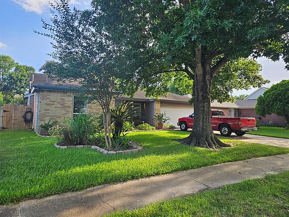 3rd image of 22103 Calderbrook Dr