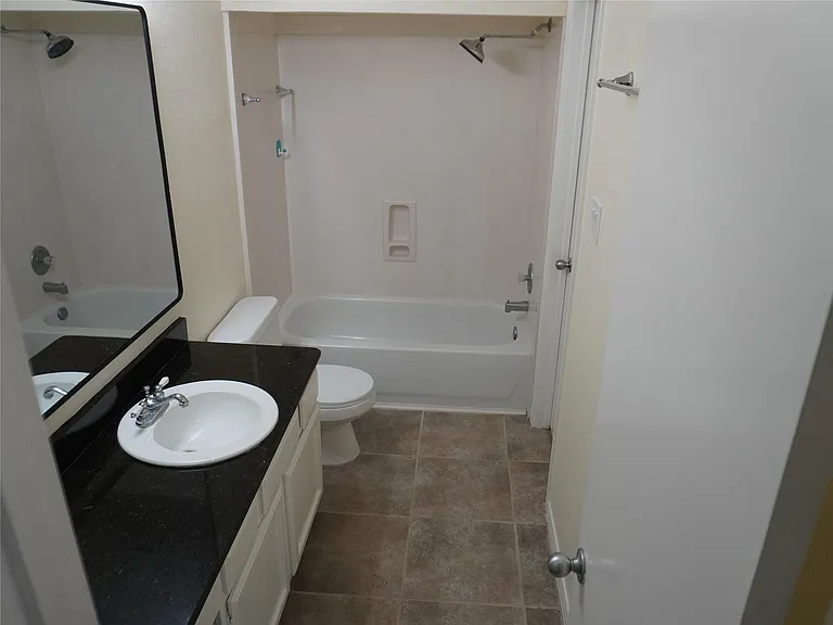 31 N Lakeridge Cir — Photo 36