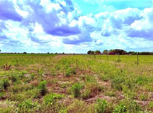 4421 Polak Rd, Wallis, TX 77485