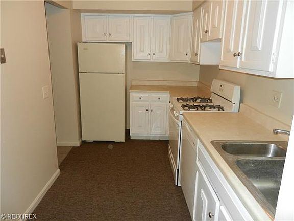 3rd image of 4789 Columbia Rd Unit 205