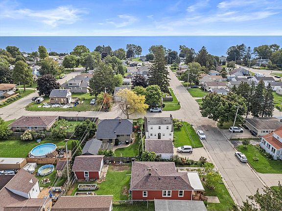4th image of 1712 Athaleen AVENUE