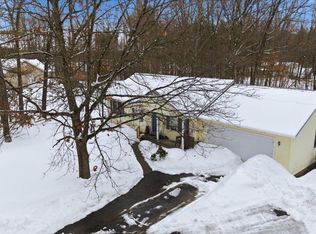 149 Rimbrave Dr, Gansevoort, NY 12831