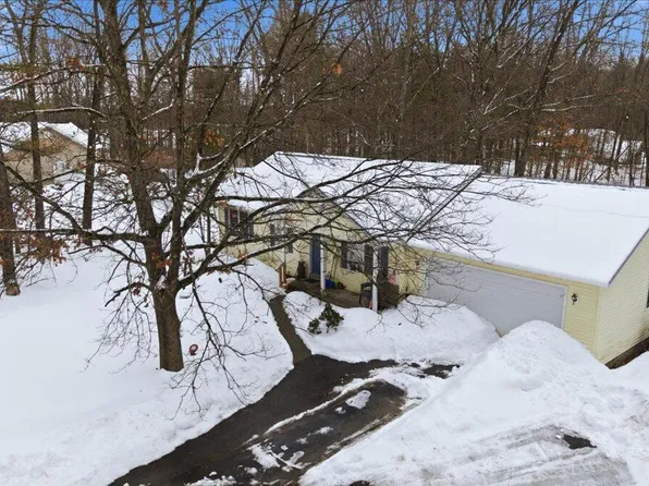 149 Rimbrave Drive, Gansevoort, NY 12831