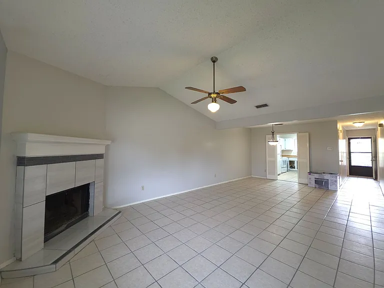 400 W South Town Dr #204 — Photo 13