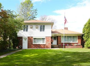 400 Allenhurst Rd, Amherst, NY 14226