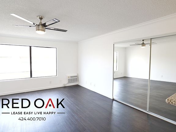 4th image of 1522 N Formosa Ave #302