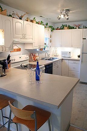 Kitchen - includes several appliances!