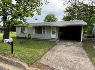 902 Roosevelt Ave, Durant, OK 74701