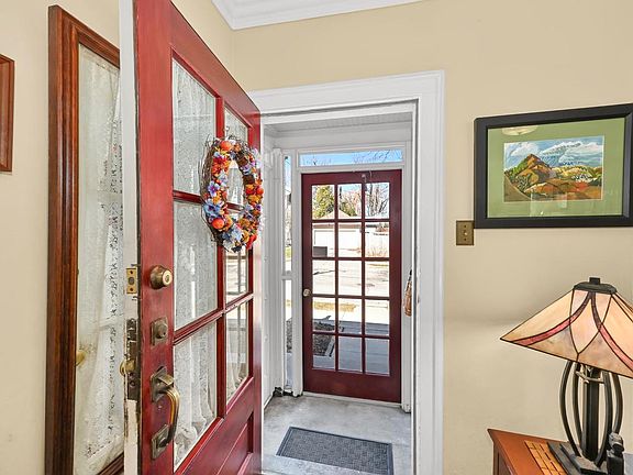 4th image of 2719 East Locust STREET