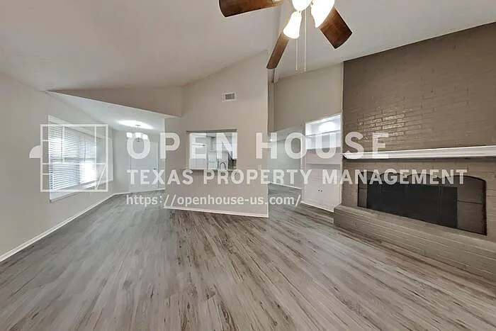26 Pinewood Forest Ct — Photo 3