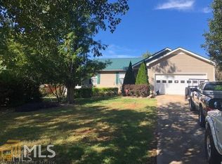 1322 Crestview Rd, Winder, GA 30680