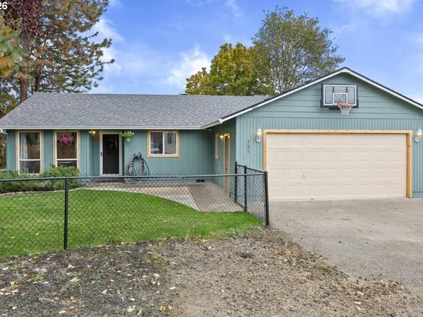 125 Aloha Ct, Roseburg, OR 97471