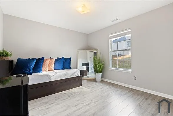 1913 Keystone Way #7 — Photo 9
