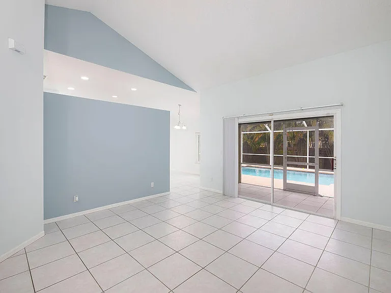 2741 SW Pierson Rd — Photo 7