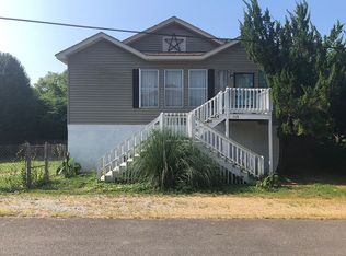 108 W 9th St, Chickamauga, GA 30707